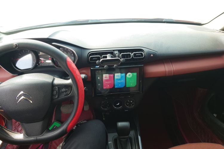 Used Citroen C3-XR 2019 190THP Automatic Xueying Edition Center Console
