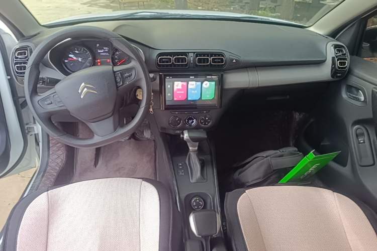 Used Citroen C3-XR 2019 230THP DCT ORIGINS Centennial Deluxe Edition Center Console