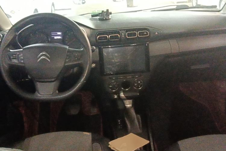 Used Citroen C3-XR 2019 230THP DCT Yue Ling Edition Center Console