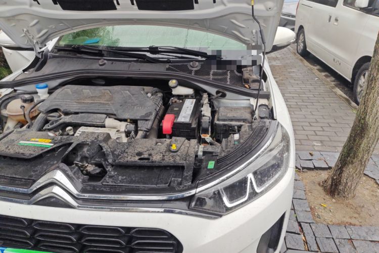 Used Citroen C3-XR 2019 230THP DCT Active Version Engine Bay Left