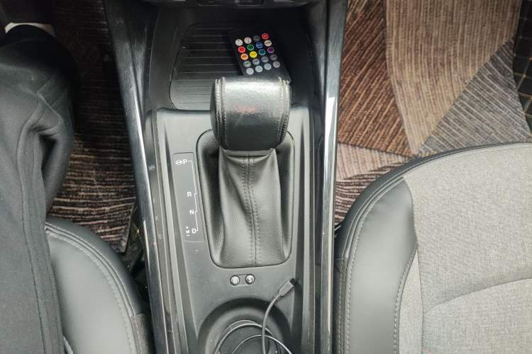 Used Citroen C3-XR 2019 1.6L Automatic Enjoyment Version Gear Lever