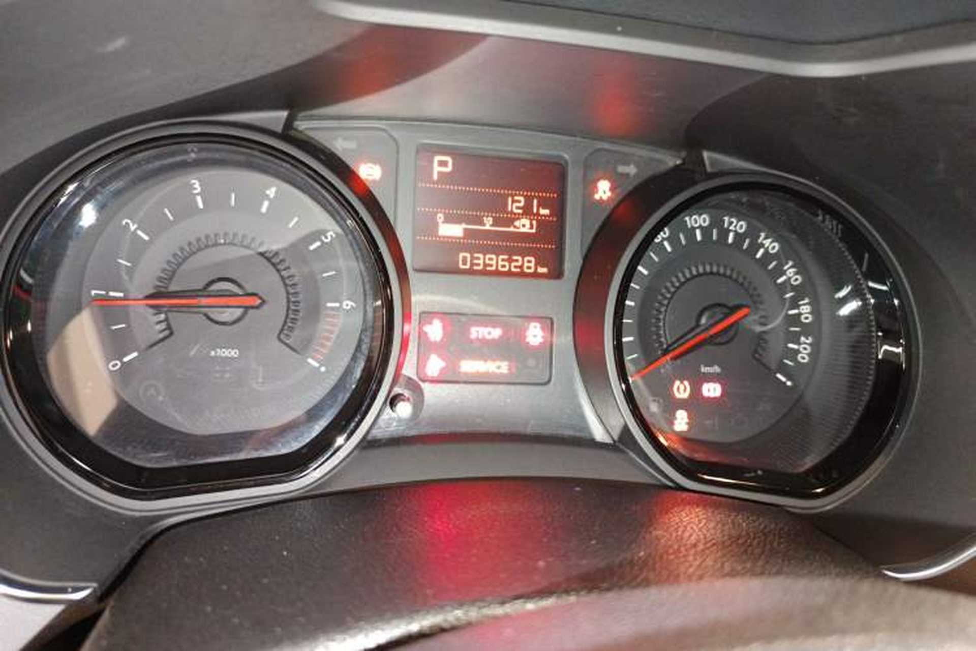 Used Citroen C3-XR 2019 230THP DCT Active Version Instrument Cluster