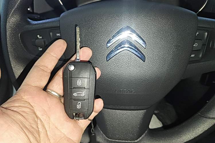 Used Citroen C3-XR 2019 230THP DCT ORIGINS Centennial Deluxe Edition Interior 1