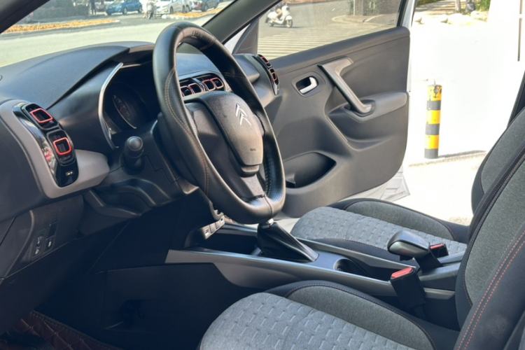 Used Citroen C3-XR 2019 230THP DCT Active Version Interior 1
