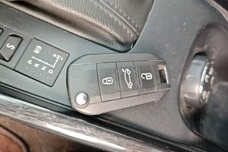 Used Citroen C3-XR 2019 230THP DCT ORIGINS Centennial Deluxe Edition Interior 1
