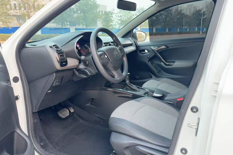 Used Citroen C3-XR 2019 230THP DCT Yue Ling Edition Interior 1