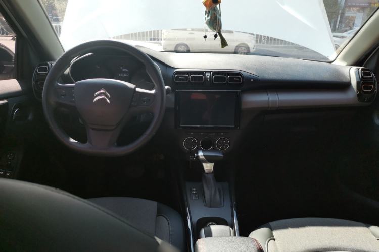 Used Citroen C3-XR 2019 230THP DCT ORIGINS Centennial Deluxe Edition Interior 2