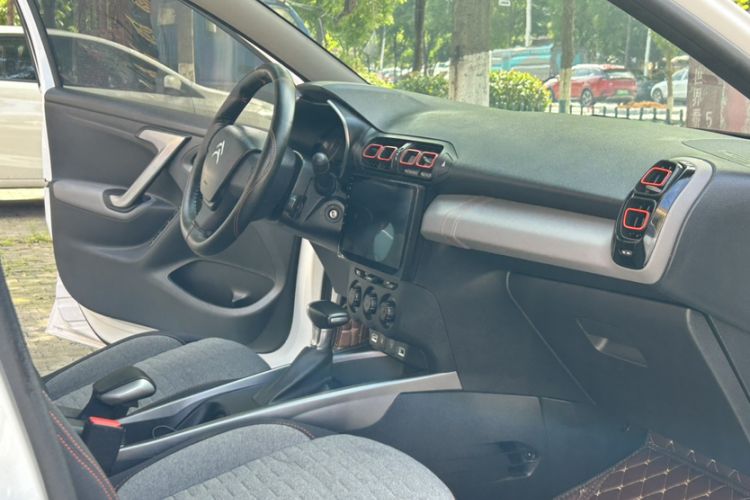 Used Citroen C3-XR 2019 230THP DCT Active Version Interior 2