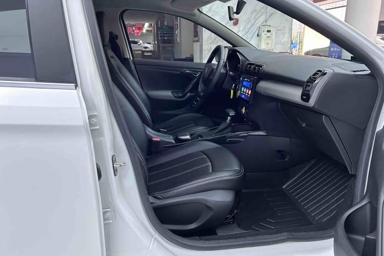 Used Citroen C3-XR 2019 230THP DCT ORIGINS Centennial Deluxe Edition Interior 3