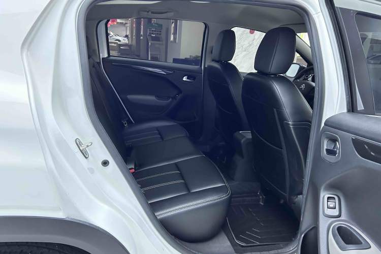 Used Citroen C3-XR 2019 230THP DCT ORIGINS Centennial Deluxe Edition Interior 4