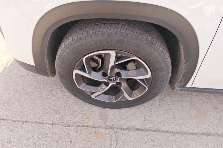 Used Citroen C3-XR 2019 230THP DCT ORIGINS Centennial Deluxe Edition Left Front Wheel Hub