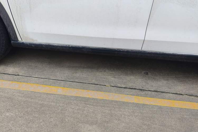 Used Citroen C3-XR 2019 230THP DCT ORIGINS Centennial Deluxe Edition Left Side Sill