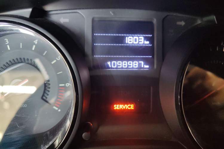 Used Citroen C3-XR 2019 230THP DCT Yue Ling Edition Odometer Close Up
