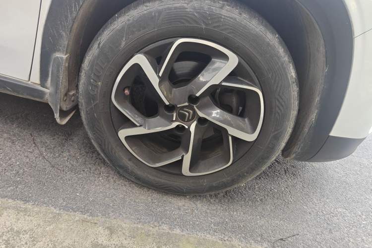Used Citroen C3-XR 2019 230THP DCT ORIGINS Centennial Deluxe Edition Right Front Wheel Hub