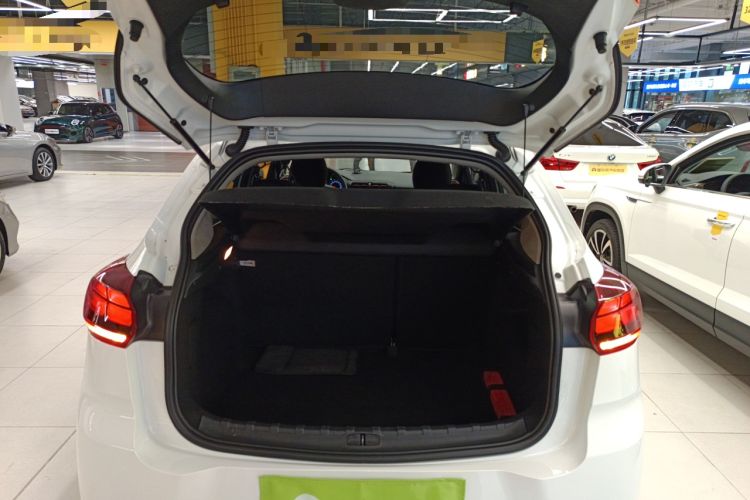 Used Citroen C3-XR 2019 230THP DCT Active Version Trunk