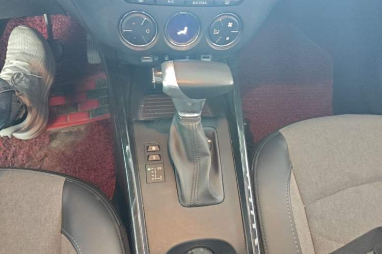 Used Citroen C3-XR 2020 230THP DCT C-Series Trendy Edition Gear Lever