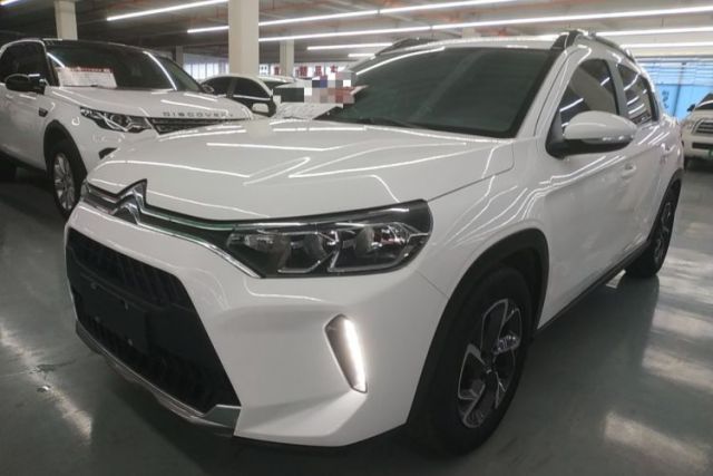 Ojetý Citroen C3-XR 2021 190THP DCT ZhiShang Edition