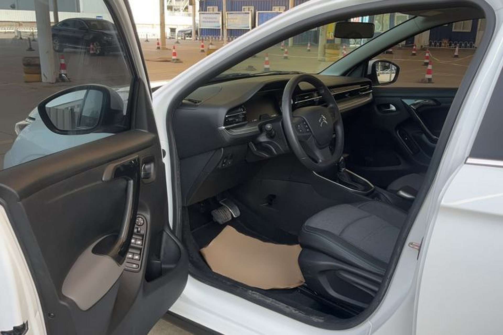 Used Citroen C3-XR 2021 190THP DCT ZhiShang Edition Driver Seat