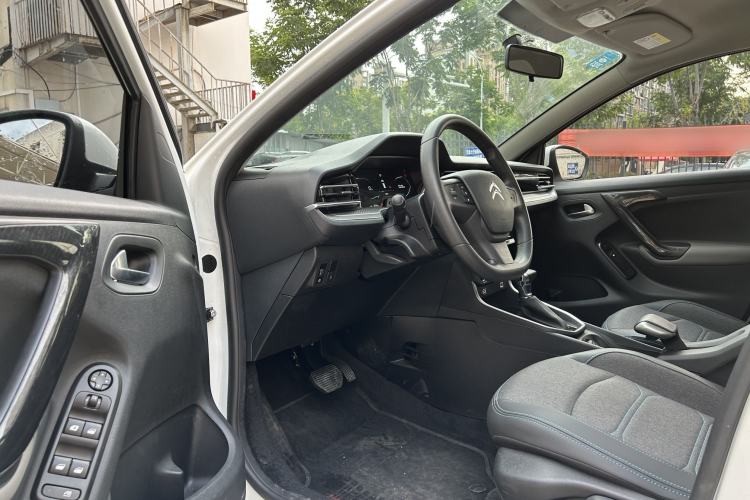 Used Citroen C3-XR 2021 190THP DCT ZhiShang Edition Interior 1