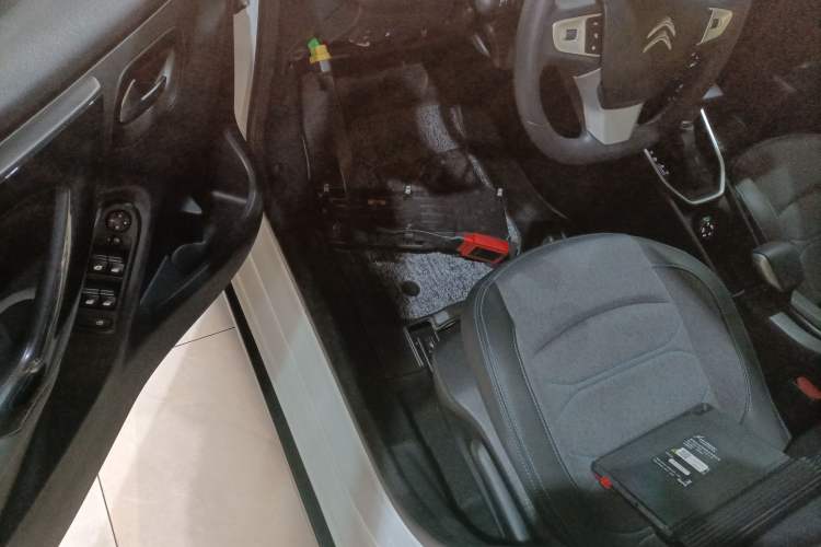 Used Citroen C3-XR 2021 190THP DCT ZhiShang Edition Interior 3