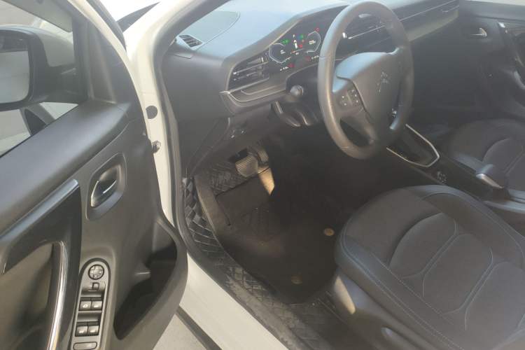 Used Citroen C3-XR 2021 190THP DCT ZhiShang Edition Interior 3