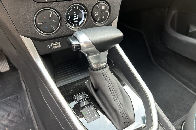 Used Citroen C3-XR 2021 190THP DCT ZhiShang Edition Interior 6