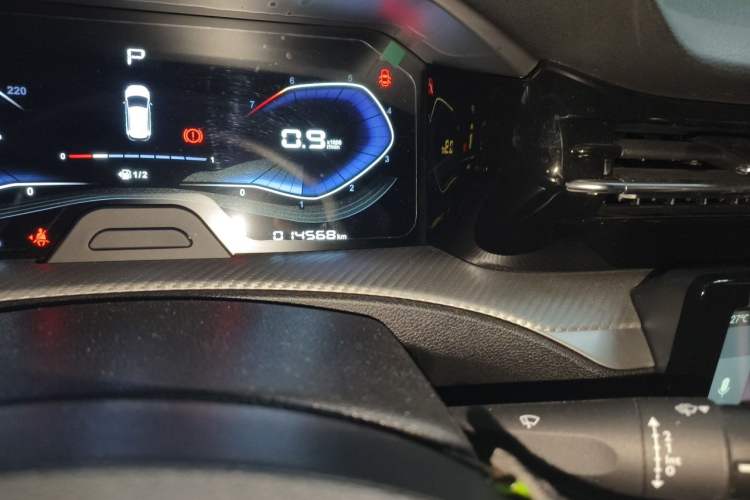 Used Citroen C3-XR 2021 190THP DCT ZhiShang Edition Odometer Close Up