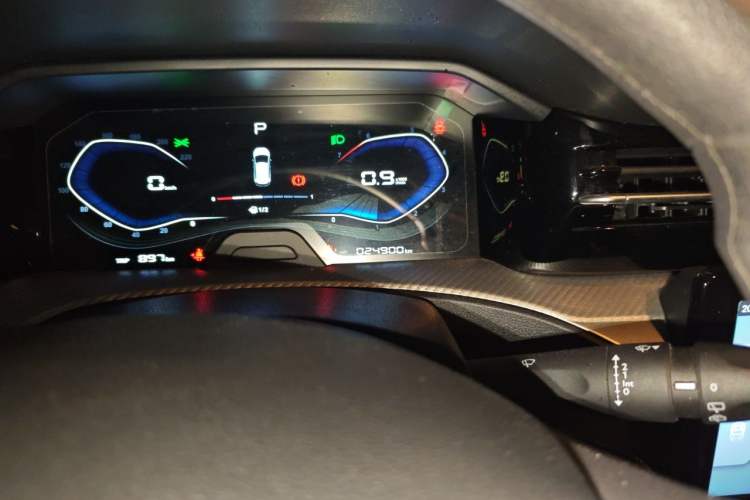 Used Citroen C3-XR 2021 190THP DCT ZhiShang Edition Odometer Close Up