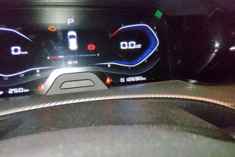 Used Citroen C3-XR 2021 190THP DCT ZhiShang Edition Odometer Close Up