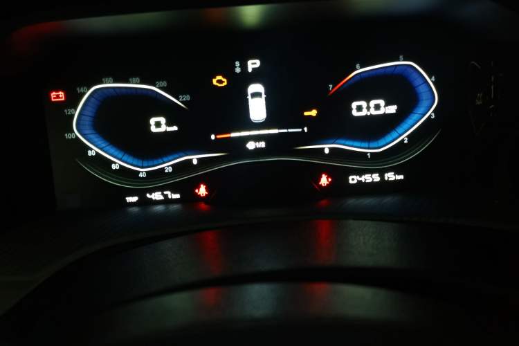 Used Citroen C3-XR 2021 190THP DCT ZhiShang Edition Odometer Close Up