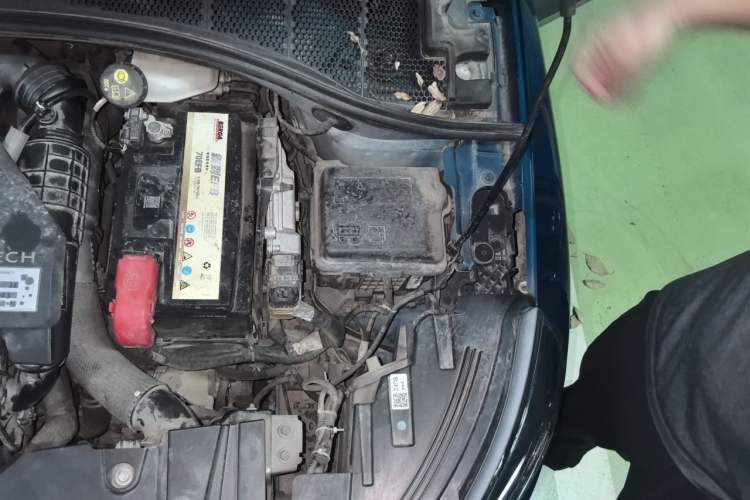 Used Citroen C3L 2020 190THP Automatic Shining Edition Engine Bay Left