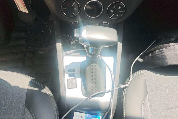 Used Citroen C3L 2020 190THP Automatic Shining Edition Gear Lever