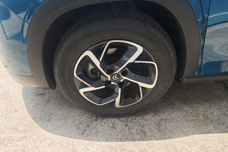 Used Citroen C3L 2020 190THP Automatic Shining Edition Left Front Wheel Hub