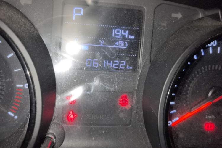 Used Citroen C3L 2020 190THP Automatic Shining Edition Odometer Close Up