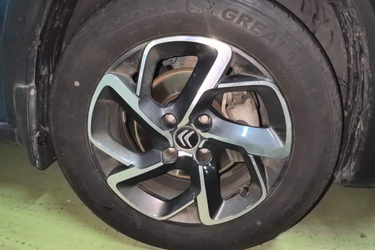 Used Citroen C3L 2020 190THP Automatic Shining Edition Right Front Wheel Hub