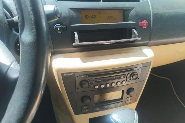 Used Citroen C4 2006 1.6 Luxury Model with Sunroof Audio And AC Panel