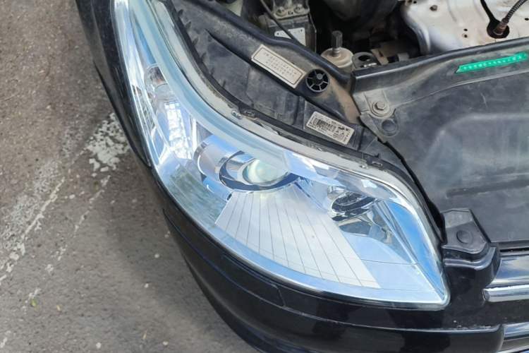 Used Citroen C4 2006 1.6 Luxury Model with Sunroof Right Front Headlight