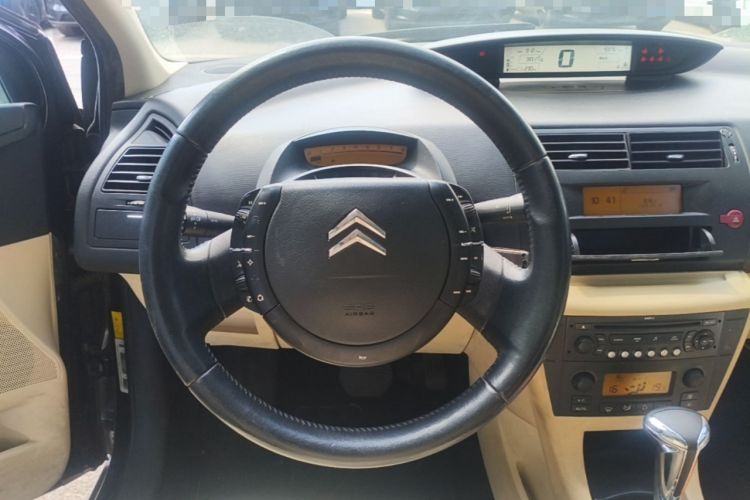 Used Citroen C4 2006 1.6 Luxury Model with Sunroof Steering Wheel