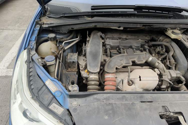 Used Citroen C4 2009 1.6T Luxury Edition Engine Bay Right