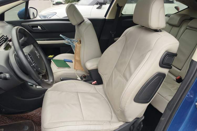 Used Citroen C4 2009 1.6T Luxury Edition Left Front Seat