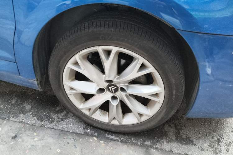 Used Citroen C4 2009 1.6T Luxury Edition Right Front Wheel Hub