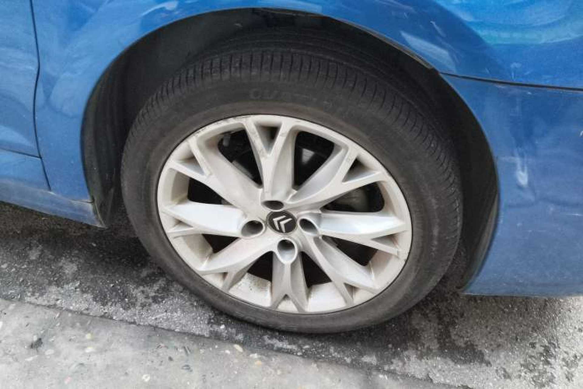 Used Citroen C4 2009 1.6T Luxury Edition Right Front Wheel Hub