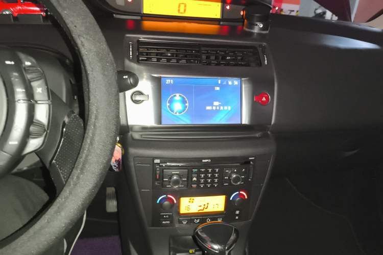 Used Citroen C4 2009 1.6T Luxury GPS Edition Audio And AC Panel