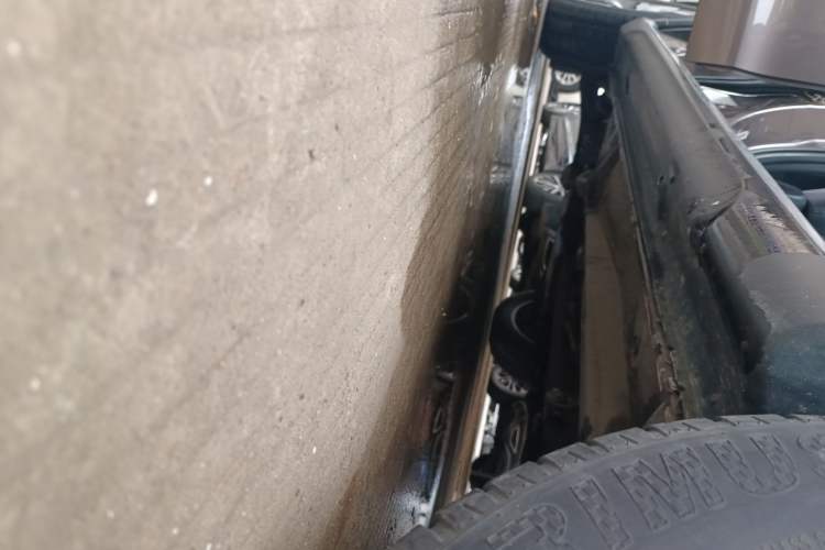 Used Citroen C4 Aircross 2013 2.0L Two-Wheel Drive Comfort Edition Right Side Sill