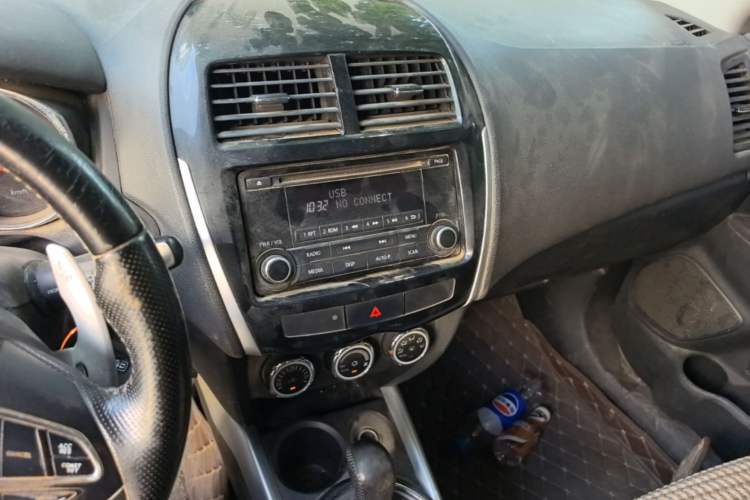 Used Citroen C4 Aircross 2013 2.0L Two-Wheel Drive Comfort Edition Audio And AC Panel