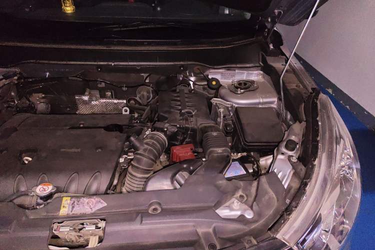 Used Citroen C4 Aircross 2013 2.0L Two-Wheel Drive Comfort Edition Engine Bay Left