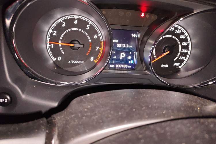 Used Citroen C4 Aircross 2013 2.0L Two-Wheel Drive Comfort Edition Odometer Close Up