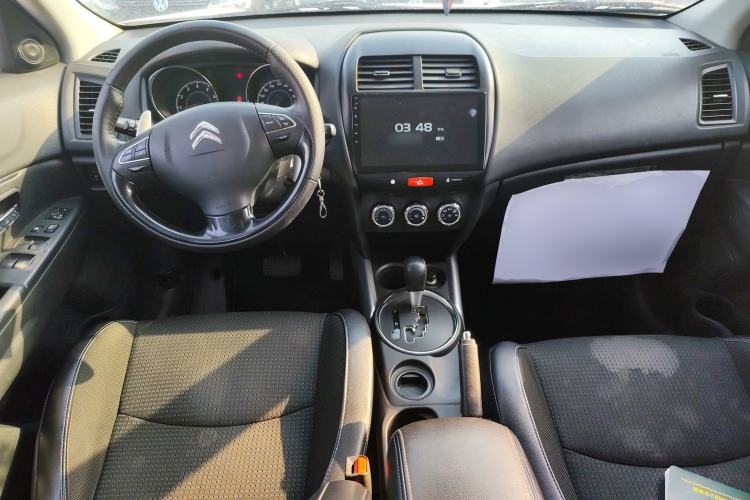 Used Citroen C4 Aircross 2013 2.0L Two-Wheel Drive Comfort Edition Center Console