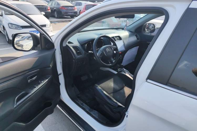 Used Citroen C4 Aircross 2013 2.0L Two-Wheel Drive Comfort Edition Driver Seat