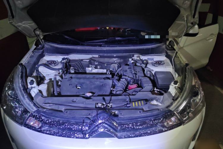 Used Citroen C4 Aircross 2013 2.0L Two-Wheel Drive Entry Version Engine Bay